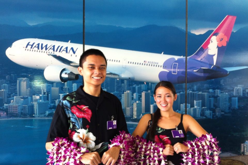Leis Of Hawaii & Hawaiian Airlines ~ Welcomes You To Hawaii !!!