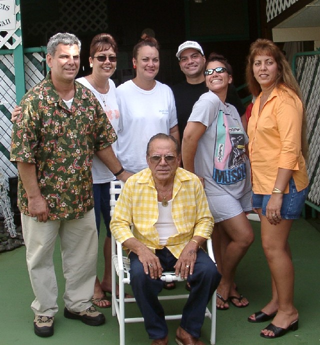 Jerry, Doreen, Donna, Kaipo, Debbie, Darlene & Dad