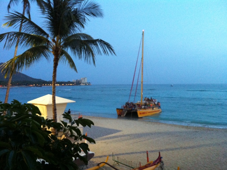 A Day @ Waikiki Beach w/ Leis Of Hawaii ~ Photo taken by: Kaipo