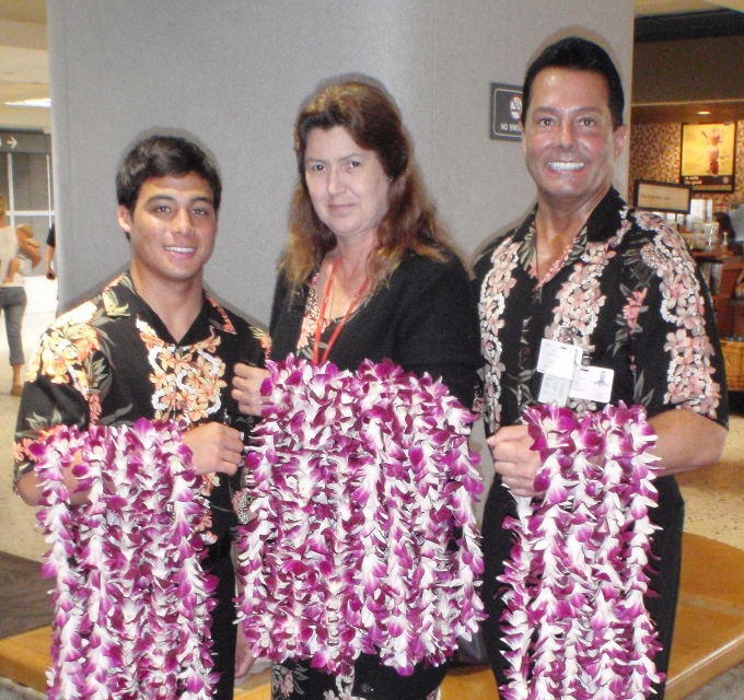 CLICK HERE FOR YOUR ~ AIRPORT LEI GREETING SERVICE